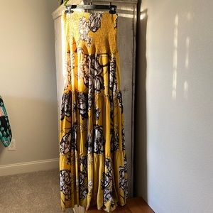 JAASE rare find ! Beautiful dress!